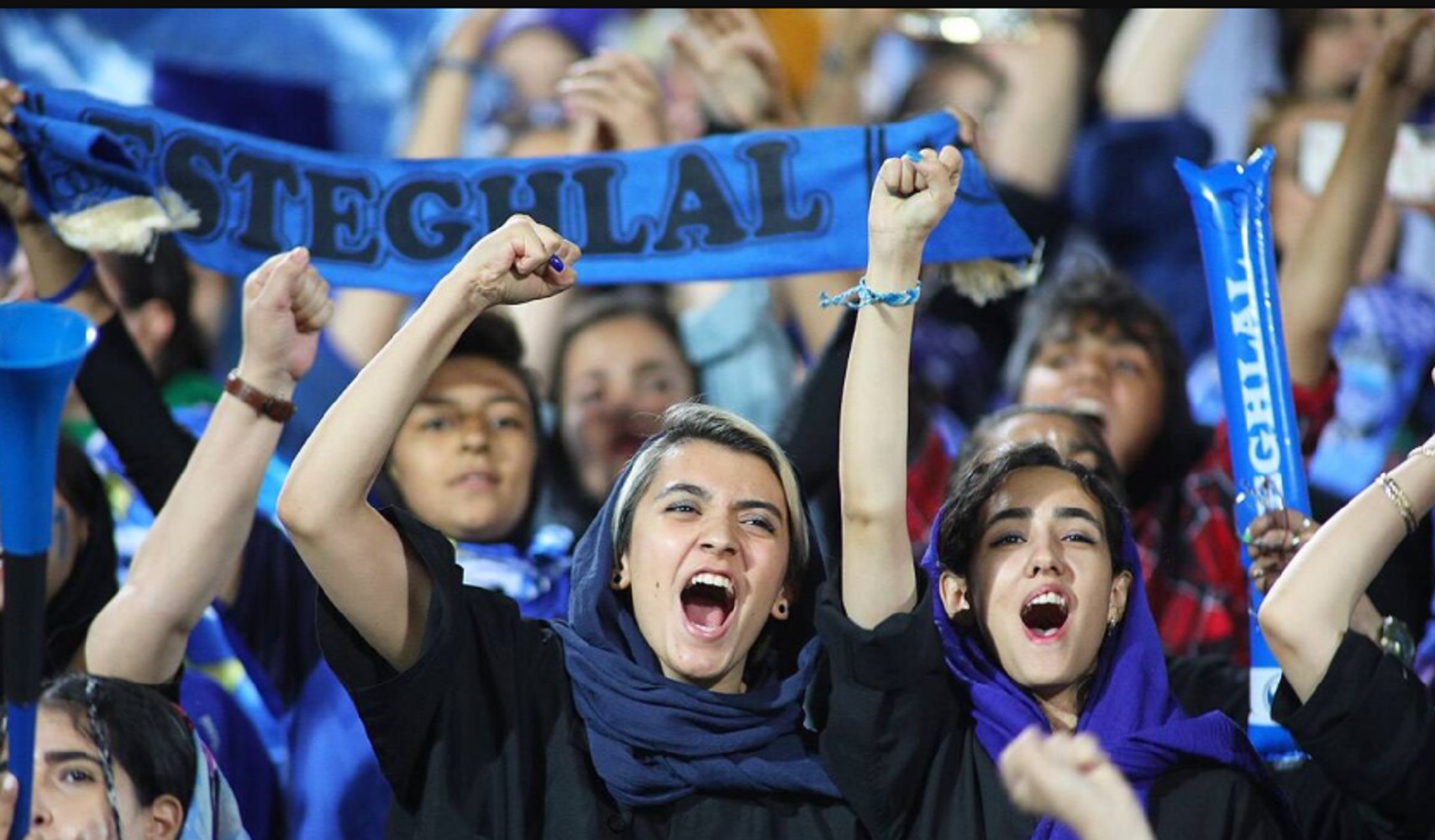 درباره لحظه‌ های تاریخی که استقلالی‌ها تجربه کردند/ روزی که زنان ایرانی همپای مردان در ورزشگاه آزادی فریاد زدند